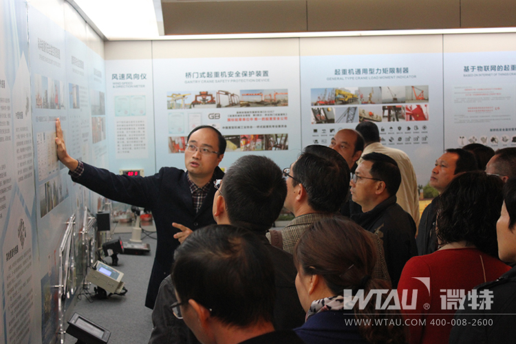 高钰敏劳模创新工作室喜迎市工会工作者和劳模代表