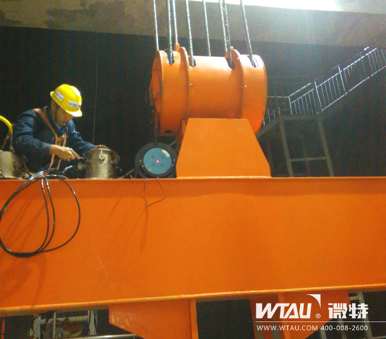 安装水下密封盒