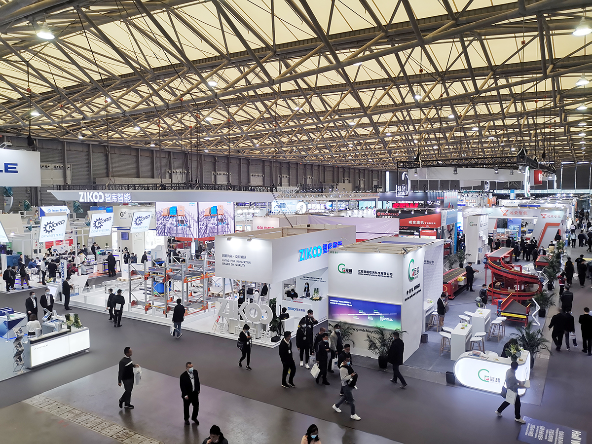 上海新国际博览中心举办的亚洲物流技术与运输系统展览会现场